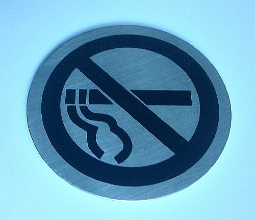 Silt suitsetamine keelatud alumiiniumist alusel, kleebitav